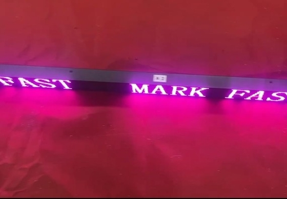 Aangepast P4RGB-LEIDEN het Scrollen Teken 7M Length With Linkable-Ontwerp en Slank Geval